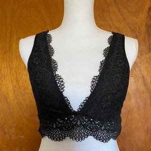 Victoria’s Secret black bralette medium